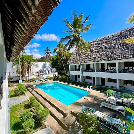 Papillon Garden Bar Villas Bamburi Exterior photo
